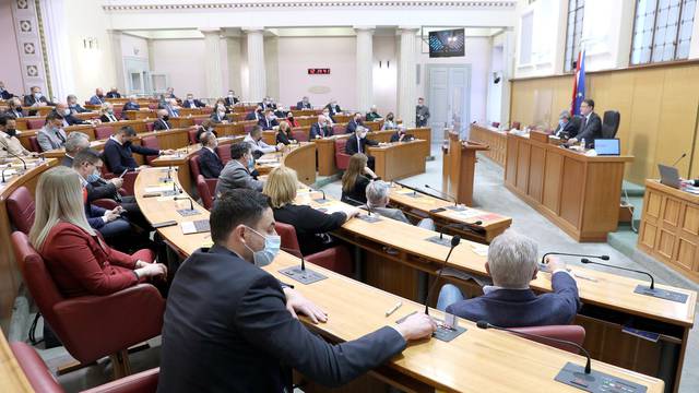 Oporba: 'Bez obzira tko će biti novi ministar, sve će ostati isto', Miletić urlao: 'Narode, ti si kriv'
