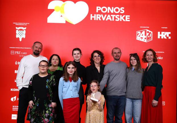 Zagreb: Svečana dodjela nagrade Ponos Hrvatske, fotografiranje prije početka dodjele 