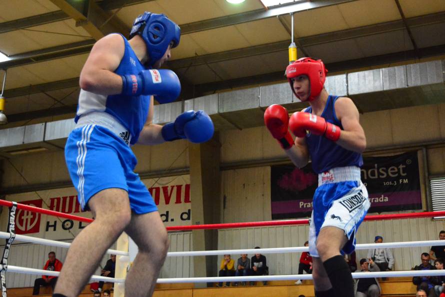 Sjajni nastupi naših boksača: Veočić i Prtenjača u polufinalu