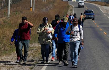 SAD će u nedjelju početi deportaciju ilegalnih migranata