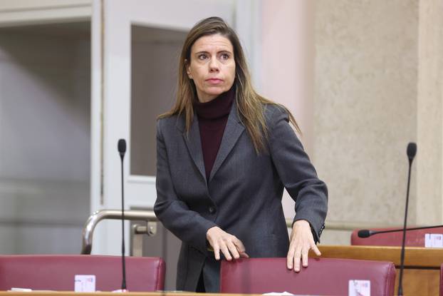 Zagreb: Sabor raspravlja o nacionalnoj naknadi za starije osobe