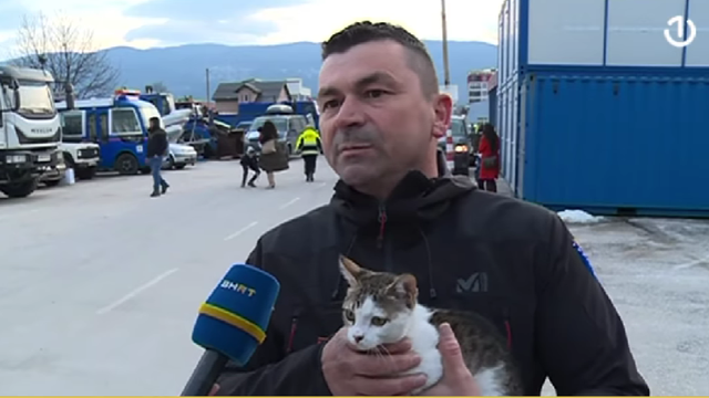 Spasilac iz BiH udomio mačku iz Turske: Nazvao je po curici koja je živa izvučena nakon 248 sati