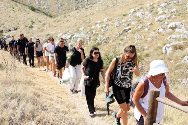 Na Kornatima obilježena 19. godišnjica tragedije u kojoj je poginulo 12 vatrogasaca