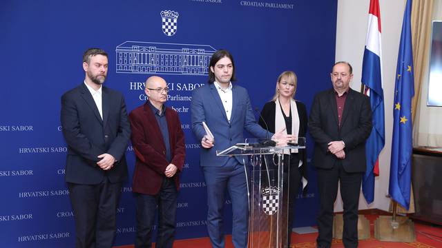 Zagreb: Konferencija za medije o temi: "Položaj kune"