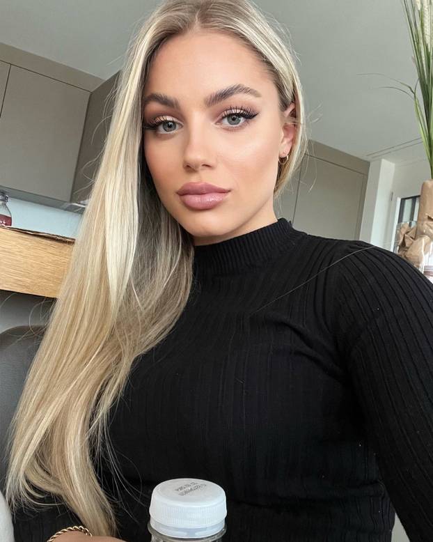 FOTO Najljepša nogometašica svijeta plakala je zbog momka. Sad ga ponovno mora napustiti