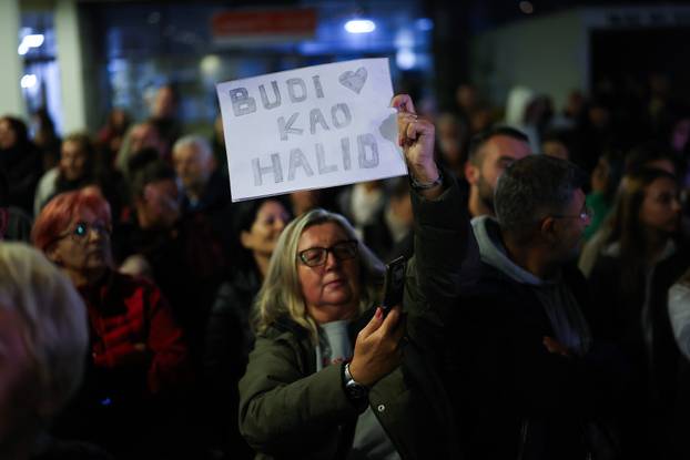Suze i pjesma u Sarajevu u čast Halidu Bešliću 