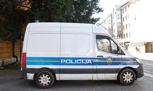 Manje oružja, manje tragedija: Muškarac u Dugoj Resi predao četiri bombe, puške i streljivo
