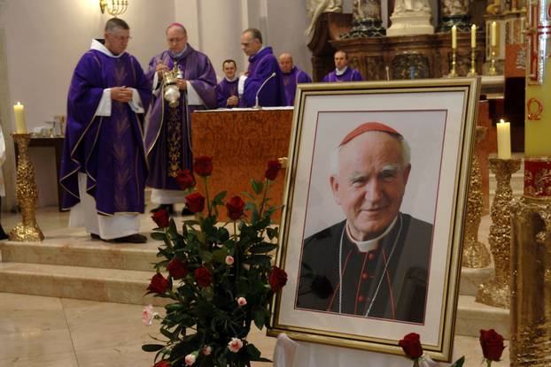 ObiÄljezena 11. godisnjica smrti Kardinala Kuharica u pozeskoj