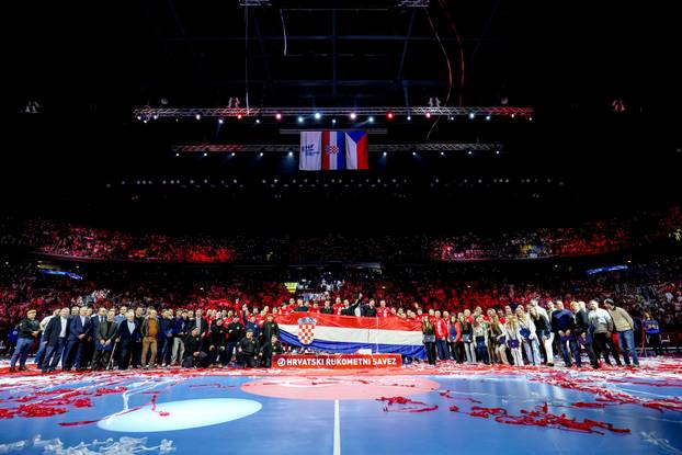Zagreb: Svečana oproštajna ceremonija hrvatskih rukometnih legendi Domagoja Duvnjaka, Igora Karačića i Ivana Pešića