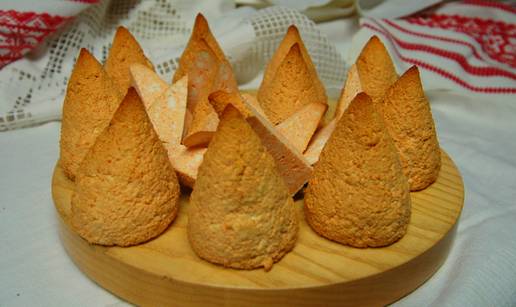 Bjelovarski kvargl, na&scaron; sir u  obliku sto&scaron;ca sada je za&scaron;ti&cacute;en