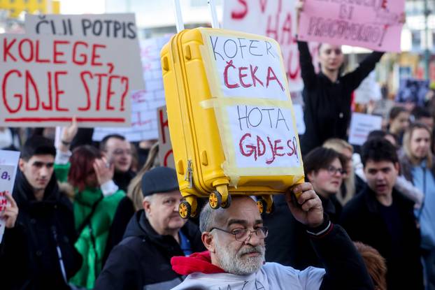 Prosvjedi u Sarajevu se nastavljaju, traži se pravda za poginulog mladića i ozlijeđene u tramvajskoj nesreći