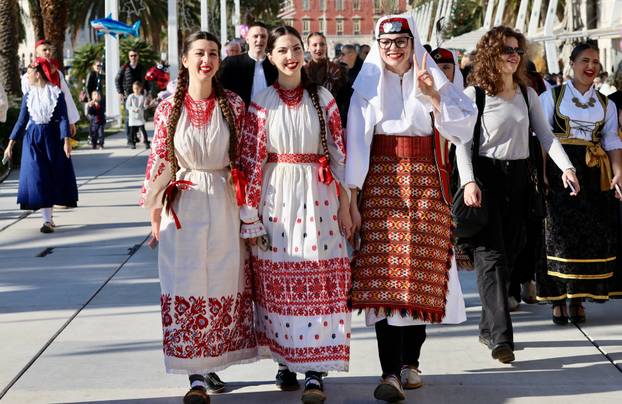 Split- Splićani uzivali u sunčanoj nedjelji.