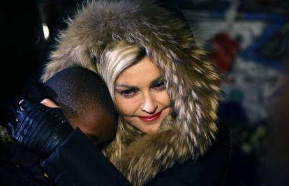 Madonna: Neću više posvajati djecu, sad im samo pomažem