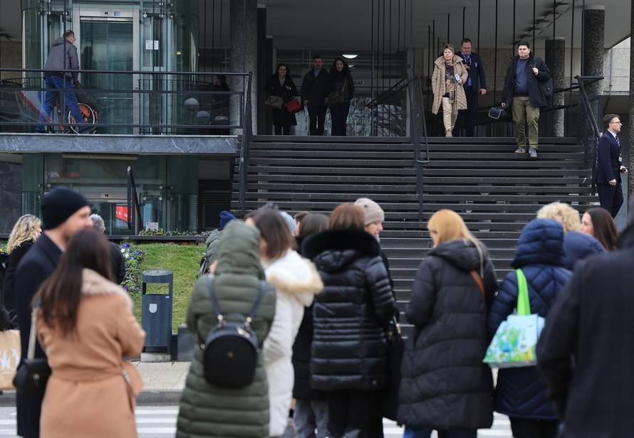 Zagreb: Evakuacija Gradskog poglavarstva zbog dojave o eksplozivnoj napravi