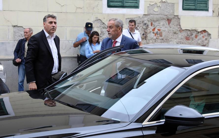 Protestni skup protiv novog prijedloga GUP-a ispred skupÅ¡tine Grada Zagreba