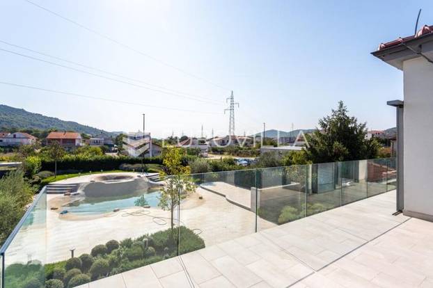 FOTO Vila Duje Ćalete-Cara i dalje na prodaju. Pogledajte kako izgleda, pršti od luksuza