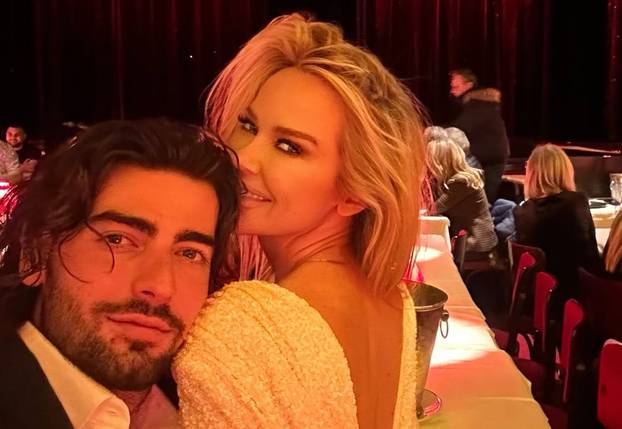 FOTO Koja je to plavuša zavela Šimu Eleza, a nije Maja Šuput?