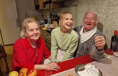 Danijela Martinović pokazala je svoje roditelje: 'Uvijek su tu...'