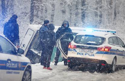 Bus završio na boku, ozlijeđeni i učenici: Provode krim istragu