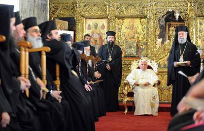 Papa: Smirite sukobe koji će samo proliti još krvi