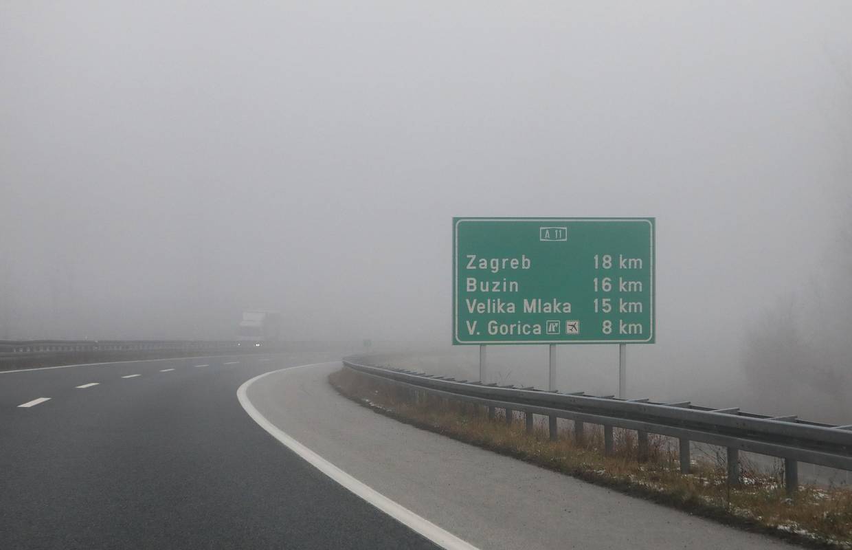 U Hrvatskoj pretežno sunčano, magla u Lici otežava vožnju
