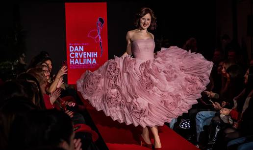FOTO Split obilje&zcaron;io Dan crvenih haljina, u kreacijama pro&scaron;etale Dalija Ore&scaron;kovi&cacute;, Borzan...