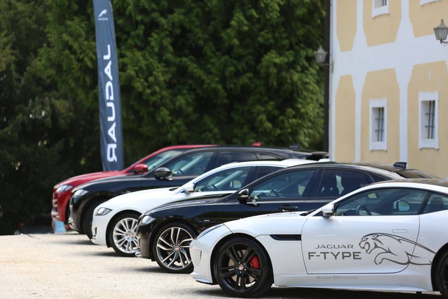Jaguar i Land Rover novim modelima ciljaju jako visoko