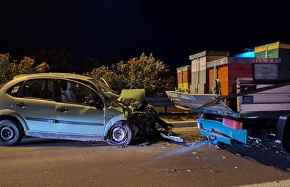 Prometna u Kaštel Sućurcu:  U sudaru osobnog i teretnog vozila ozlijeđena jedna osoba
