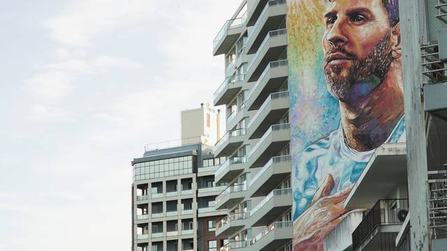 Massive mural dedicated to Lionel Messi in Rosario