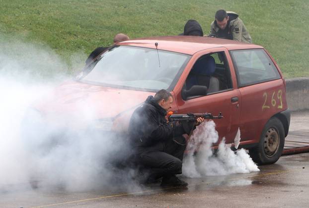 U Karlovcu otvoren festival kaskaderstva