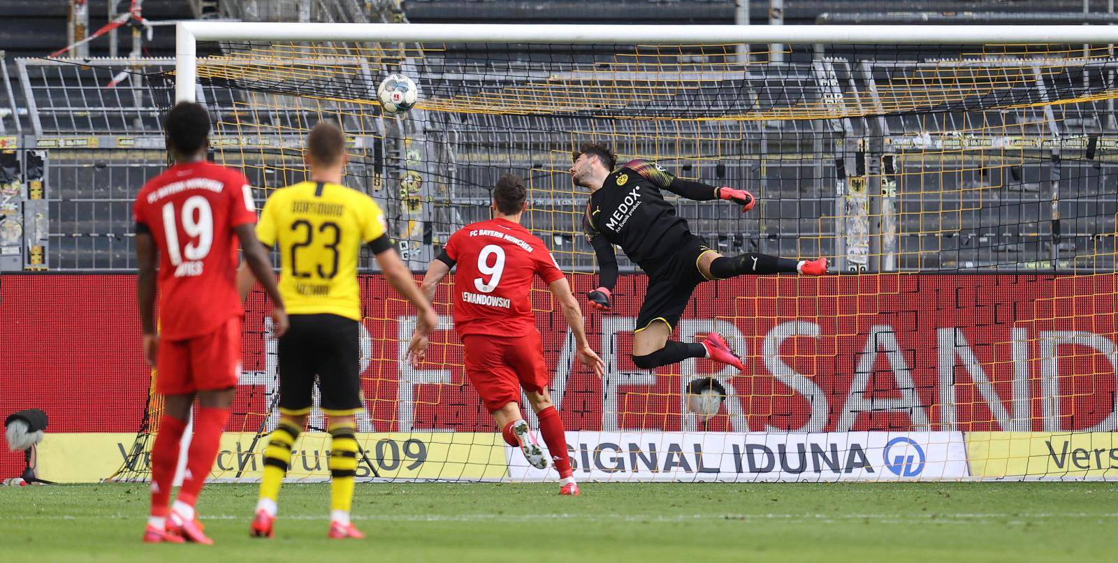 Sports: Football: 1.Bundesliga: season 19/20: 28th matchday: Borussia Dortmund - FC Bayern Mvºnchen,