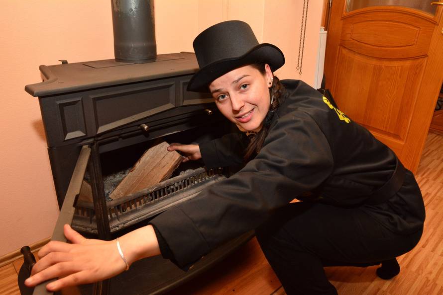 Djevojka s čarobnom četkom: U dimnjaku pronašla  tri kg zlata