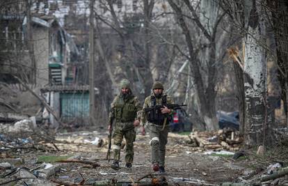 Ukrajinski borci drže posljednje uporište u Mariupolju nakon što je Putin proglasio pobjedu