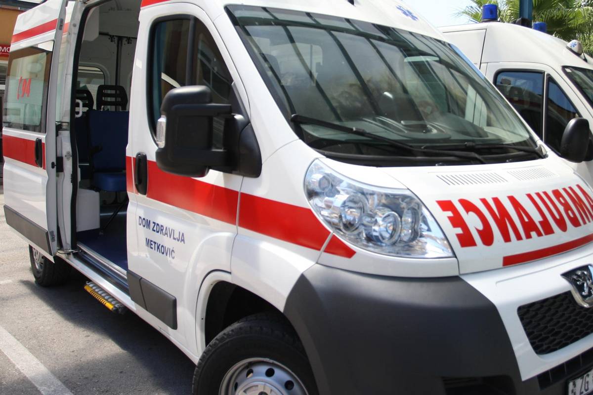 Tragedija kod Zagreba: Stariji muškarac ručao s prijateljem pa se počeo gušiti hranom i umro