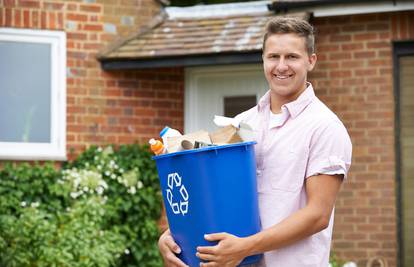 Recikliranje i štednja: Staklenke mogu biti i posude za posao