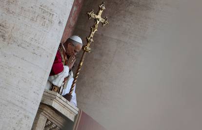 Papa je uzeo Leo. Mi ga pišemo Lav. Evo zašto je kroatizirano