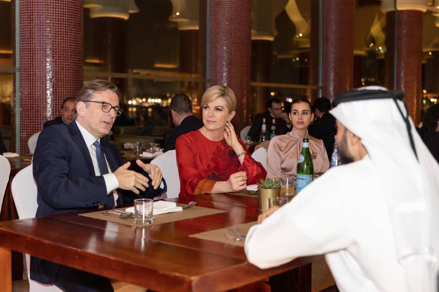 FOTO Iznad leda zora sviće, dobro došla, predsjednice: Kolinda stiže na Antarktiku!