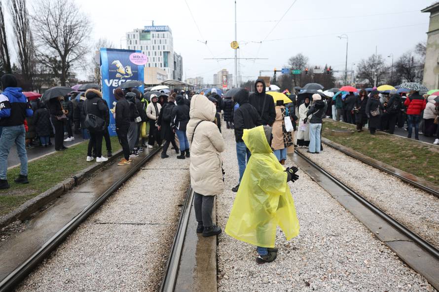 Sarajevo: Treći dan prosvjeda nakon teške tramvajske nesreće, prosvjednici blokirali promet kod SCC-a