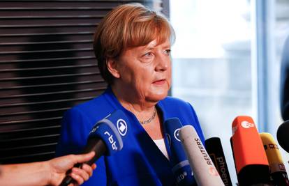 Merkel najavila da će Njemačka ograničiti trgovinu s Turskom