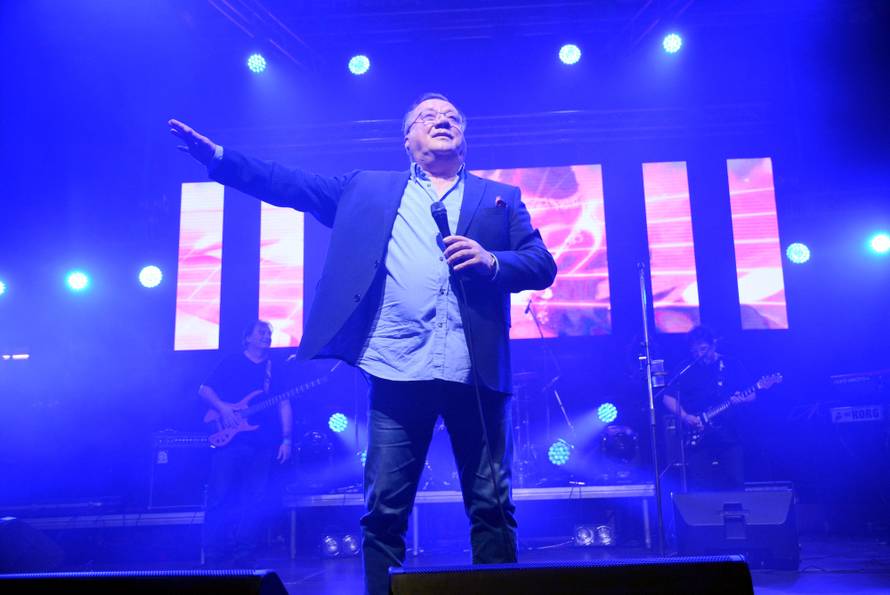 Halid Bešlić: 'Ne želim pjevati dok ljudi leže po bolnicama, nema tih para, sve sam odbio'