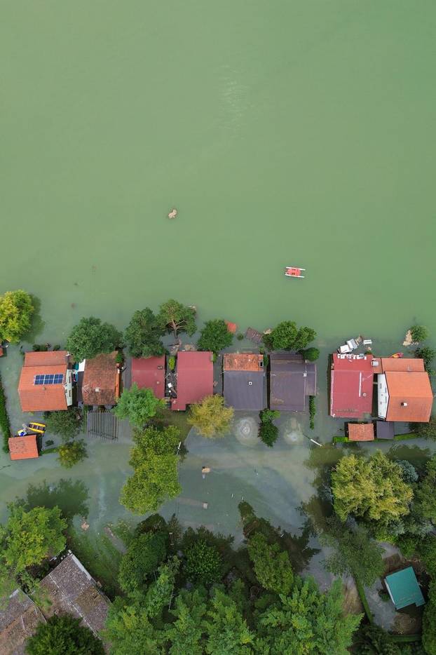 Đelekovec: Pogled iz zraka na posljedice poplave na  jezeru Šoderica 