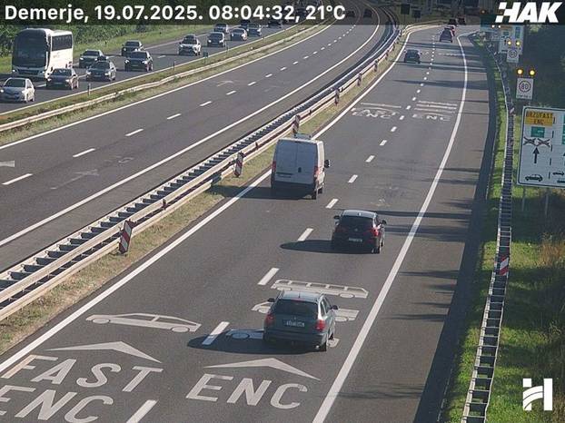 Pogledajte snimke s kamera: Gužve od jutra, na Lučkom čak 8 kilometara, na Trakošćanu 6 km