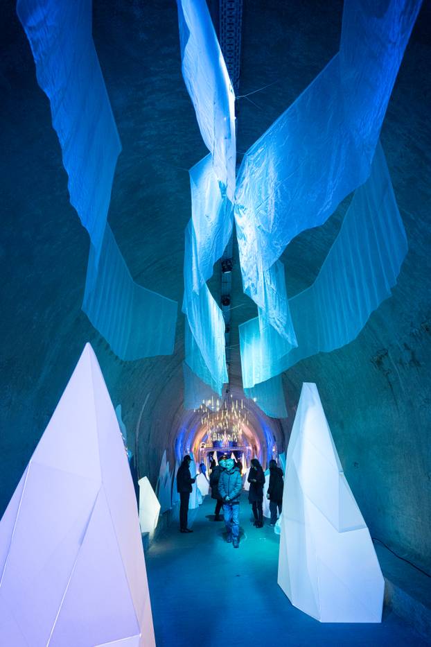 Zagreb: Predstavljan novi adventski projekt Polar Express u  tunelu Grič