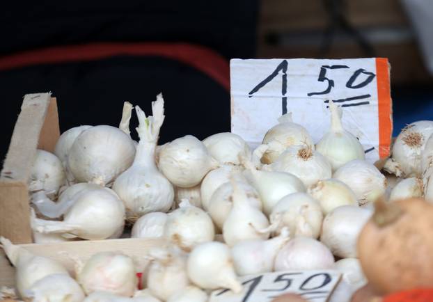 Šibenik: Ponuda na šibenskoj tržnici