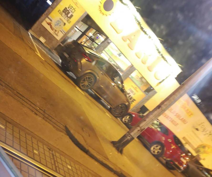 Žurila u solarij: Šukerova bivša njegovu 'mečku' od 600.000 kn parkirala preko čak tri mjesta