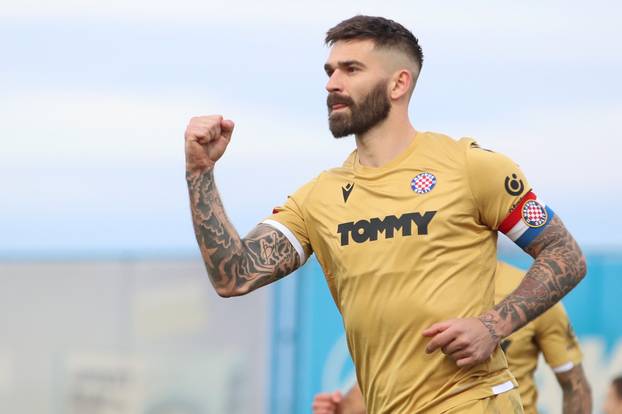 Koprivnica: Livaja iz kaznenog udarca doveo Hajduk u vodstvo