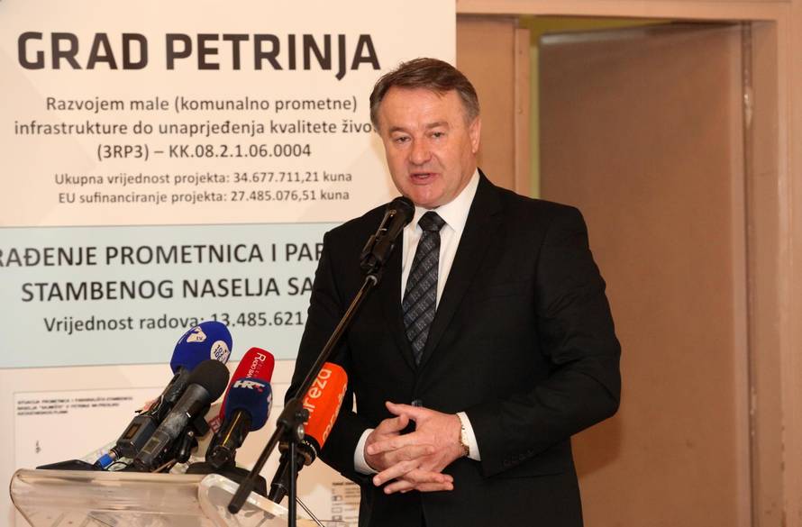 Petrinja: Potpisan ugovor o unapreÄenju infrastrukture za predÅ¡kolski i Å¡kolski uzrast
