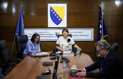 Dodik ne priznaje Izborno povjerenstvo, oporba poručila: 'Odlazak neće imati štete'