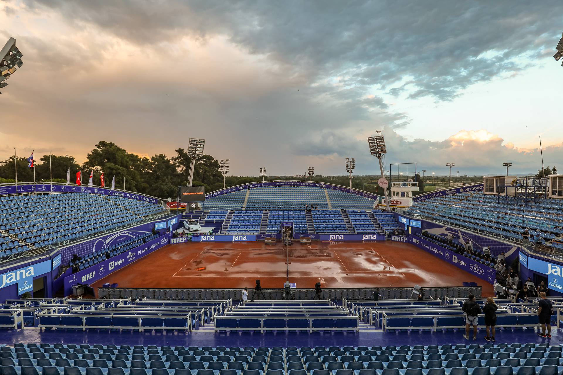 ATP turnir u Umagu, nevrijeme prekinulo meč između Alexsandera Shevchenka i Marca Cecchinatija