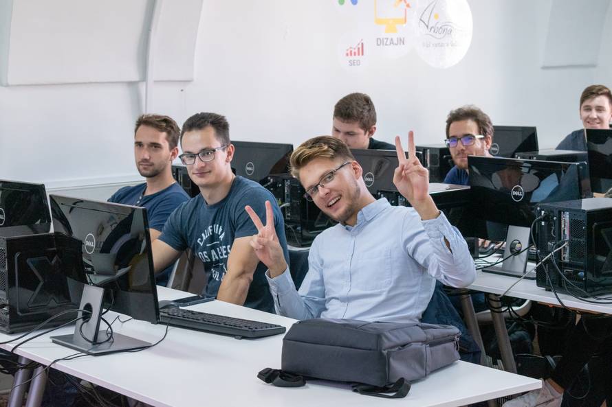 FOI je u potpunosti prilagođen tržištu rada, ali i studentima